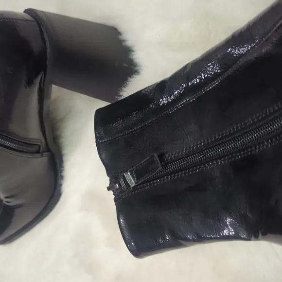 PRINCESS POLLY Miata Patent Leather Ankle Boots ~ NWOT