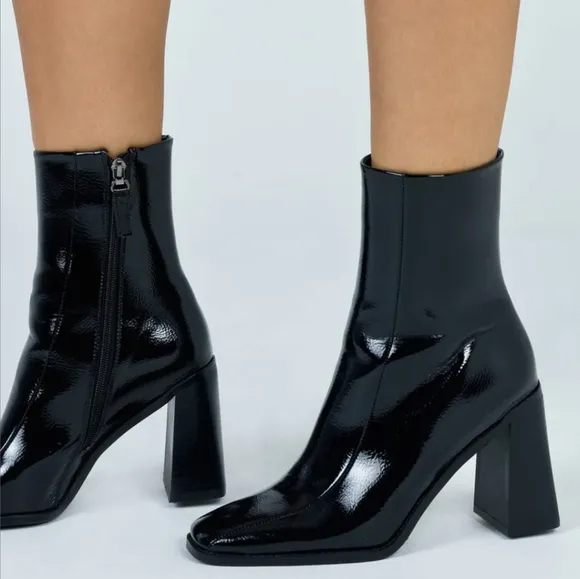 PRINCESS POLLY Miata Patent Leather Ankle Boots ~ NWOT