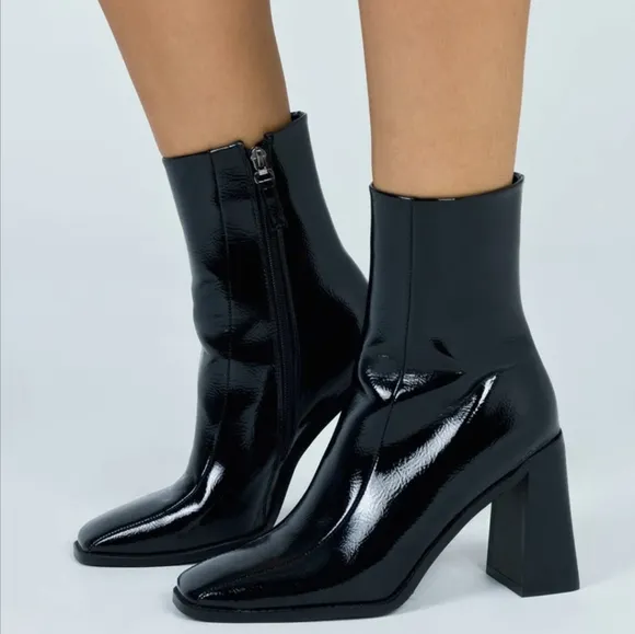 PRINCESS POLLY Miata Patent Leather Ankle Boots ~ NWOT