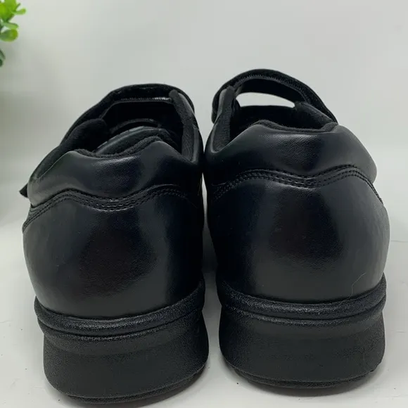 Propet Black Vista Walker Strap Walking Shoes - Size 10.5