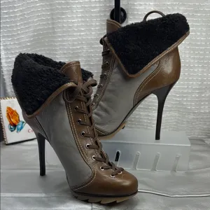 (Q6) BCBGMAXAZRIA VINTAGE,Y2K Stylish Brown and Gray Women's Heeled Boots,size 9