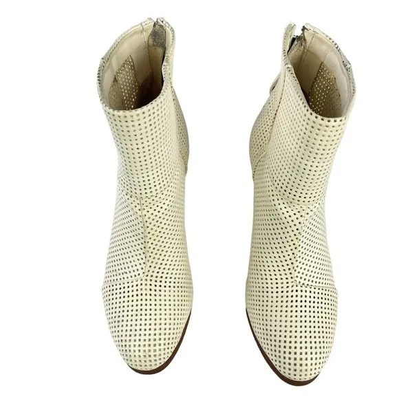 Rag &amp; Bone Classic Newbury Perforated Leather Off White Womens‎ Size 9