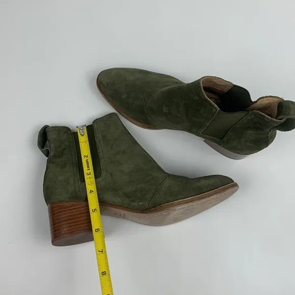Rag &amp; Bone NY leather Suede Olive green Ankle Boots booties Size 36.5 Pull on