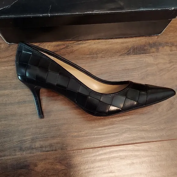 Ralph Lauren &quot;Lanette&quot; Shoes, Black Leather, Heels, Classic Pump. NIB, Size 7B