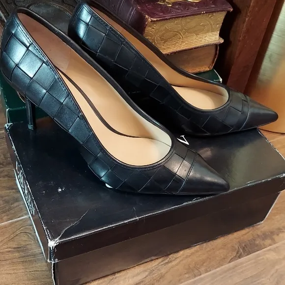 Ralph Lauren &quot;Lanette&quot; Shoes, Black Leather, Heels, Classic Pump. NIB, Size 7B