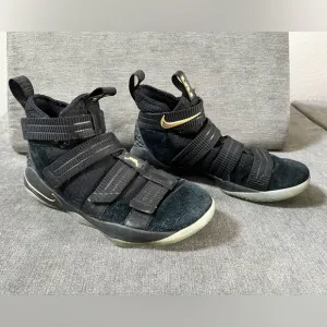 RARE Nike Zoom LeBron Soldier XI 11 2017 Finals 897646-002 Gold Black Men Sz 9