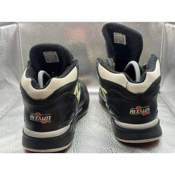 RARE 🚀 Size 9 - 2009 Reebok Pump Omni Zone II Dee Brown 4-J15298
