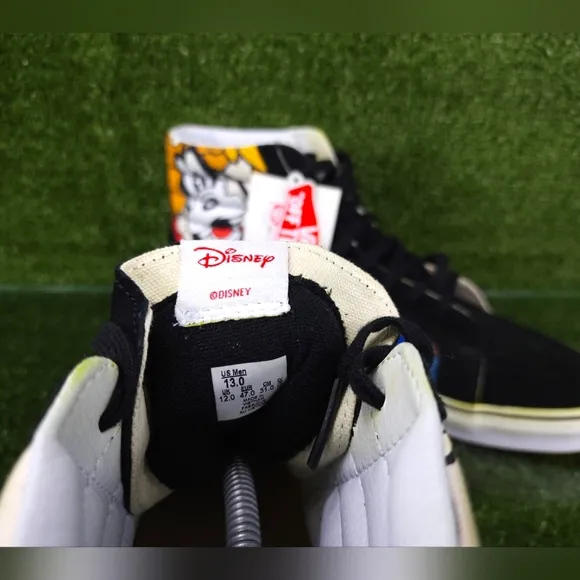 RARE🔥 VANS x Disney Mickey Mouse Friends Sk8-Hi MenSz 13 Pluto,Goofy DonaldDuck