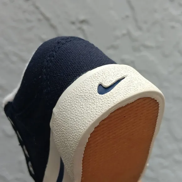 Rare Vintage 90s Nike Baby Hermosa Canvas Size 2C #850154-411 Shoes