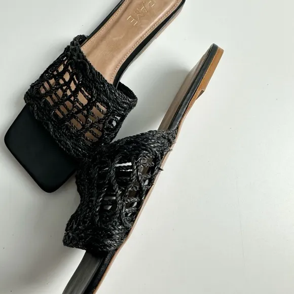 RAYE Tiki Woven Sandals in Black Size 9 Never Worn