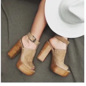 Rebecca Minkoff Cece Platform Sandals heels in light taupe nude shoes size 8 M