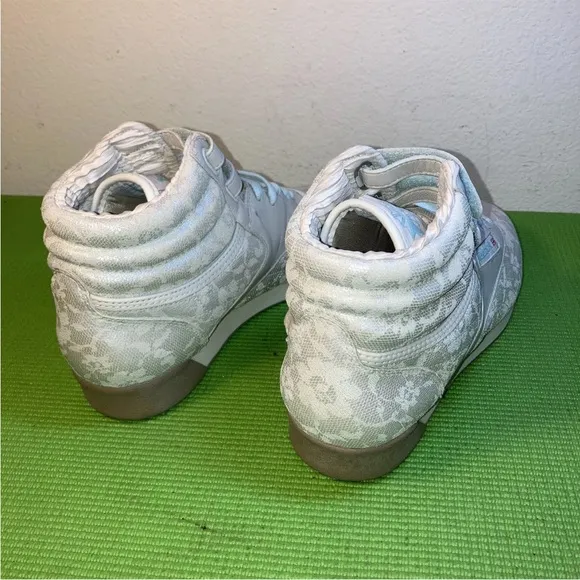 Reebok 25th Anniversary Womens Classic Freestyle High Top Shoes sz 7.5 Champagne