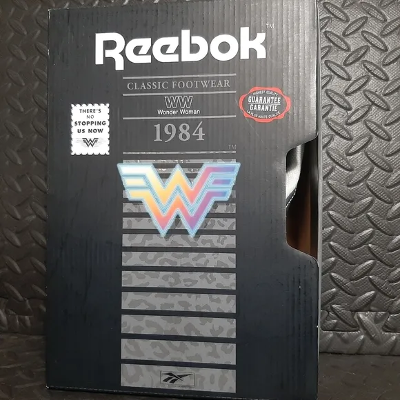 Reebok Classic Club C 85 &quot;Wonder Woman 1984&quot; VHS Size 4