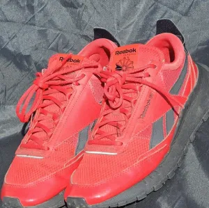 Reebok Classic Leather Legacy &quot;Street Sleigh&quot; GZ2752 RED/ BLACK MEN'S SHOE Sz 11