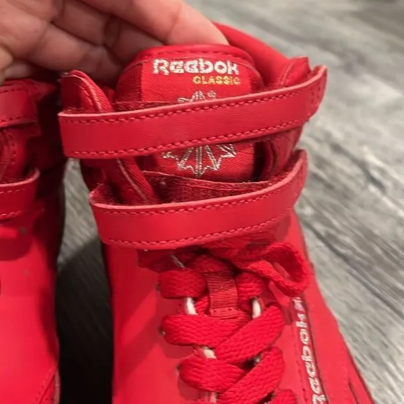 Reebok CLASSIC Red High-Top Sneakers 6.5 label