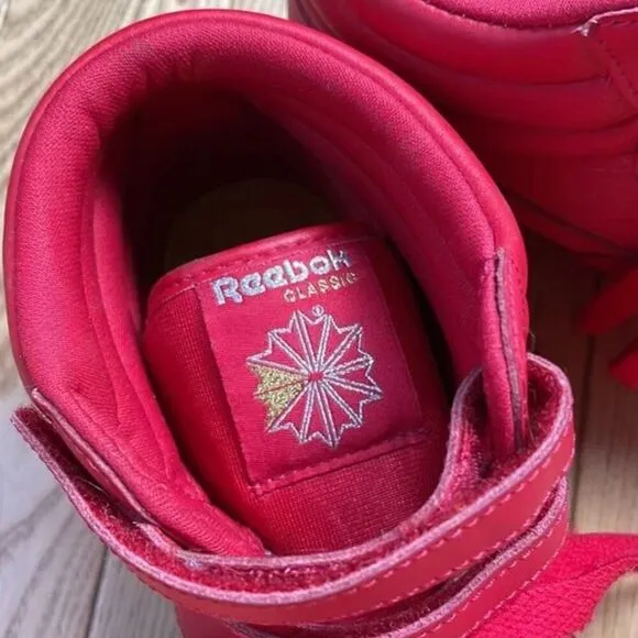 Reebok CLASSIC Red High-Top Sneakers 6.5 label