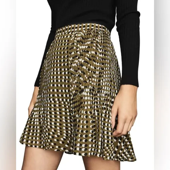 REISS Ellie Spot Print Flippy Skirt in Khaki