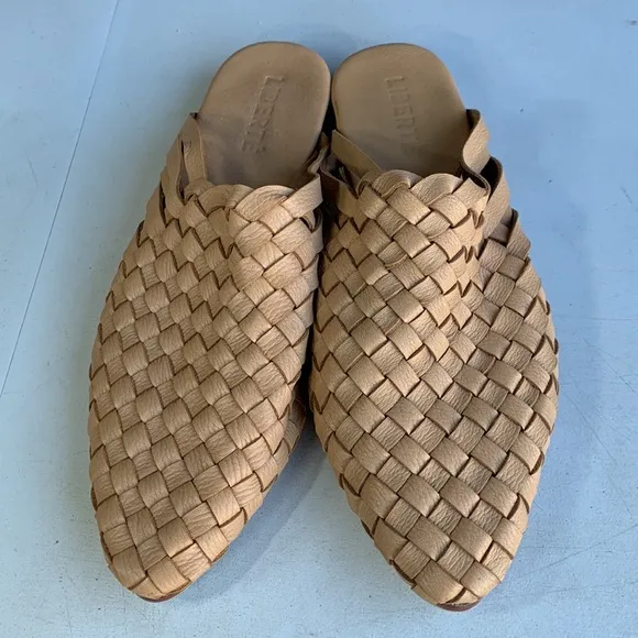 S319‎ Liberte Genuine Woven Leather Mule Sandals Women’s Size 11