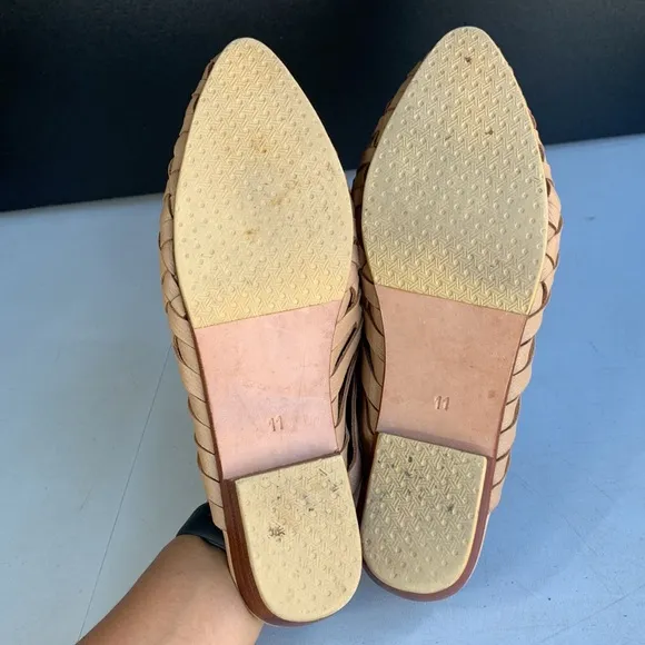 S319‎ Liberte Genuine Woven Leather Mule Sandals Women’s Size 11