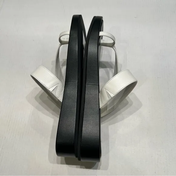 SAKS FIFTH AVENUE Round Toe-Strap Platform Leather Sandals Black &amp; White 8.5 NIB