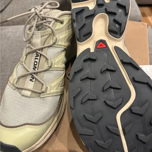 Salomon Men's sage green and Tan Shoes Brand new