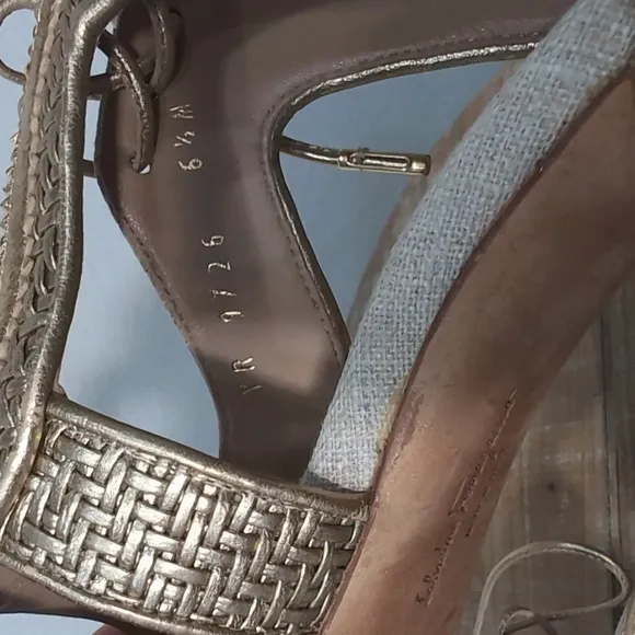 Salvatore Ferragamo Edith Gold Sandals Size 6.5