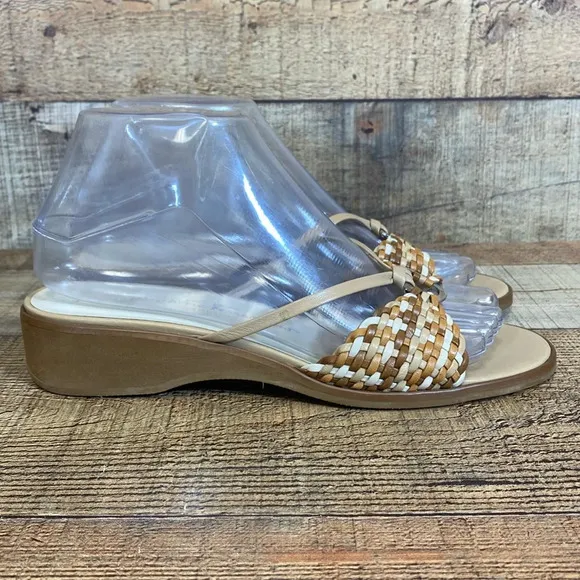 Salvatore Ferragamo Italy‎ Slides Sandals Womens Size 7.5 B Tan Brown Woven Slip