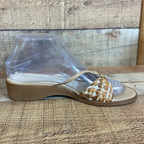Salvatore Ferragamo Italy‎ Slides Sandals Womens Size 7.5 B Tan Brown Woven Slip
