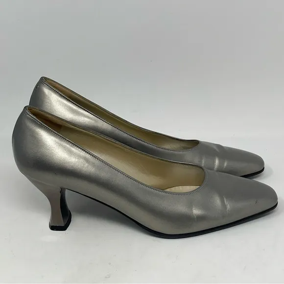Salvatore Ferragamo Pumps Womens 6 B Metallic Silver Gray Leather Heels Vintage