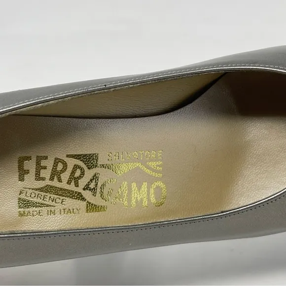 Salvatore Ferragamo Pumps Womens 6 B Metallic Silver Gray Leather Heels Vintage