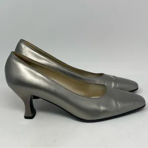 Salvatore Ferragamo Pumps Womens 6 B Metallic Silver Gray Leather Heels Vintage