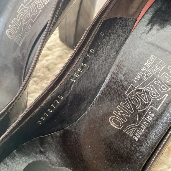 SALVATORE FERRAGAMO | vintage Women's Brown Leather Shoes