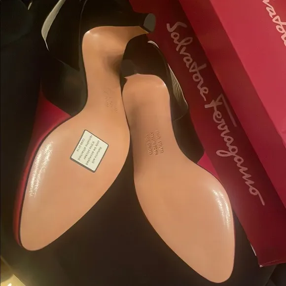 Salvatore Ferragamo Women's Red Slingback Heels vintage new 6.5