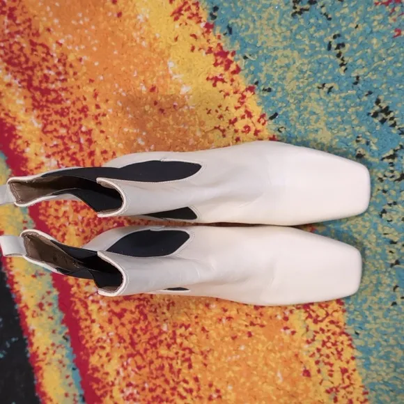 Sam Edelman Elegant White and Black Women's Ankle Boots