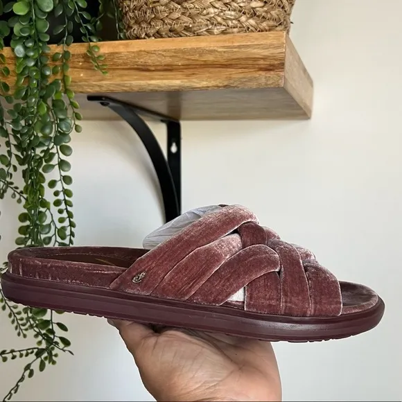 Sam Edelman Vaugn 2 Velvet Sandals