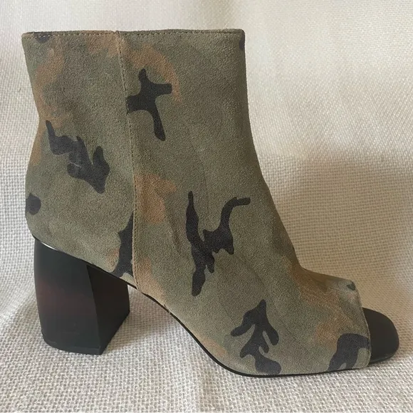 Sanctuary.  Rock Camouflage Booties