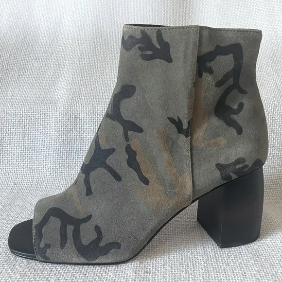 Sanctuary.  Rock Camouflage Booties