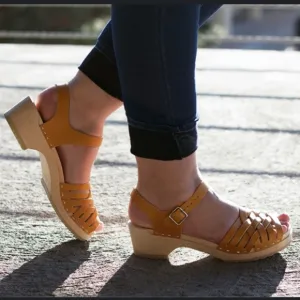 Sandgrens Madrid Handmade Woven Clogs Sandals