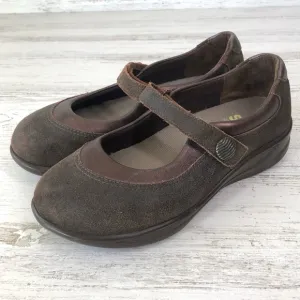 SAS Step Out Brown Leather Comfort Walking Mary Jane Shoes 8 DOUBLE WIDE