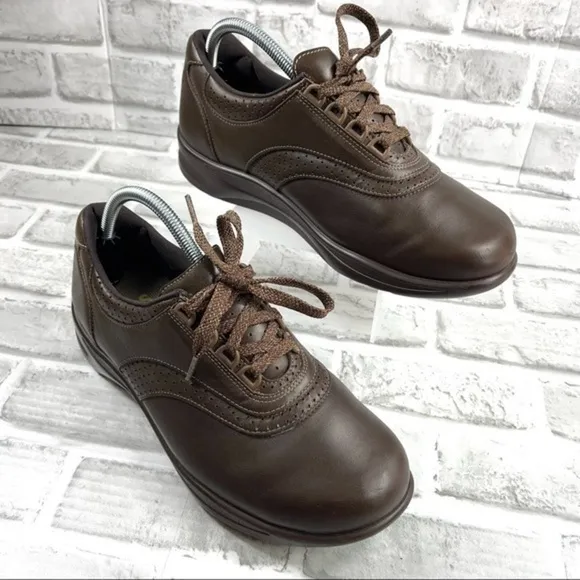 SAS Walk Easy Womens Size 9 W Brown Leather Lace Up Comfort Walking Shoes