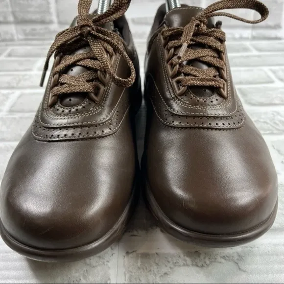SAS Walk Easy Womens Size 9 W Brown Leather Lace Up Comfort Walking Shoes