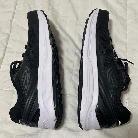 Saucony Echelon 8 Mens Size 10.5 Black Running Walking Shoes Sneakers