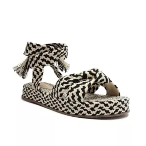 Schutz Women's Joni Flatform Flat Sandals Woven  White &amp; Black