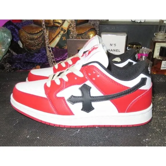 Signal Crash Religion 01 Low top sneakers Made on Earth men's 6 women's 8