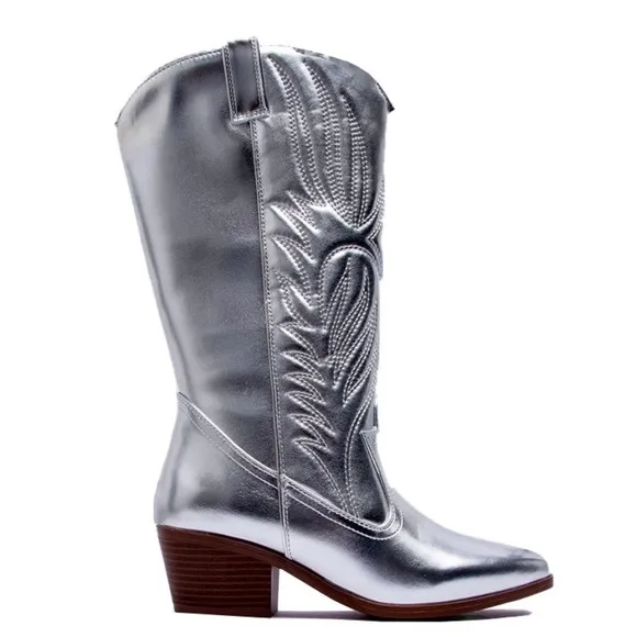 Size 7.5 Qupid Shoes Montana-73 Metallic Silver Heeled Festival Cowboy Boot