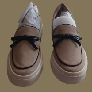 SIZE 8.5N (8 1/2narrow) Vaneli Sport shoes