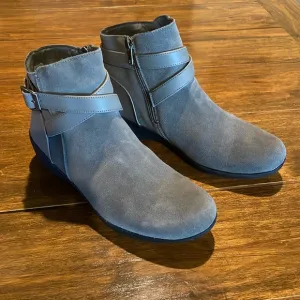 Skechers Frenchie Wedge Boots