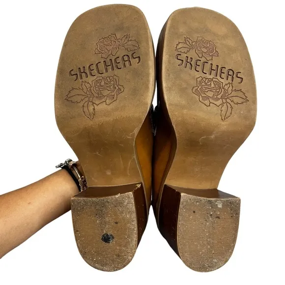 Skechers Womens size 8.5 heels Y2K chucky brown leather slip on shoes