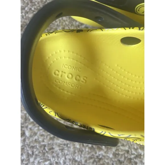 Smiley World Crocs Classic Platform Women's sz 6 Emoji Yellow