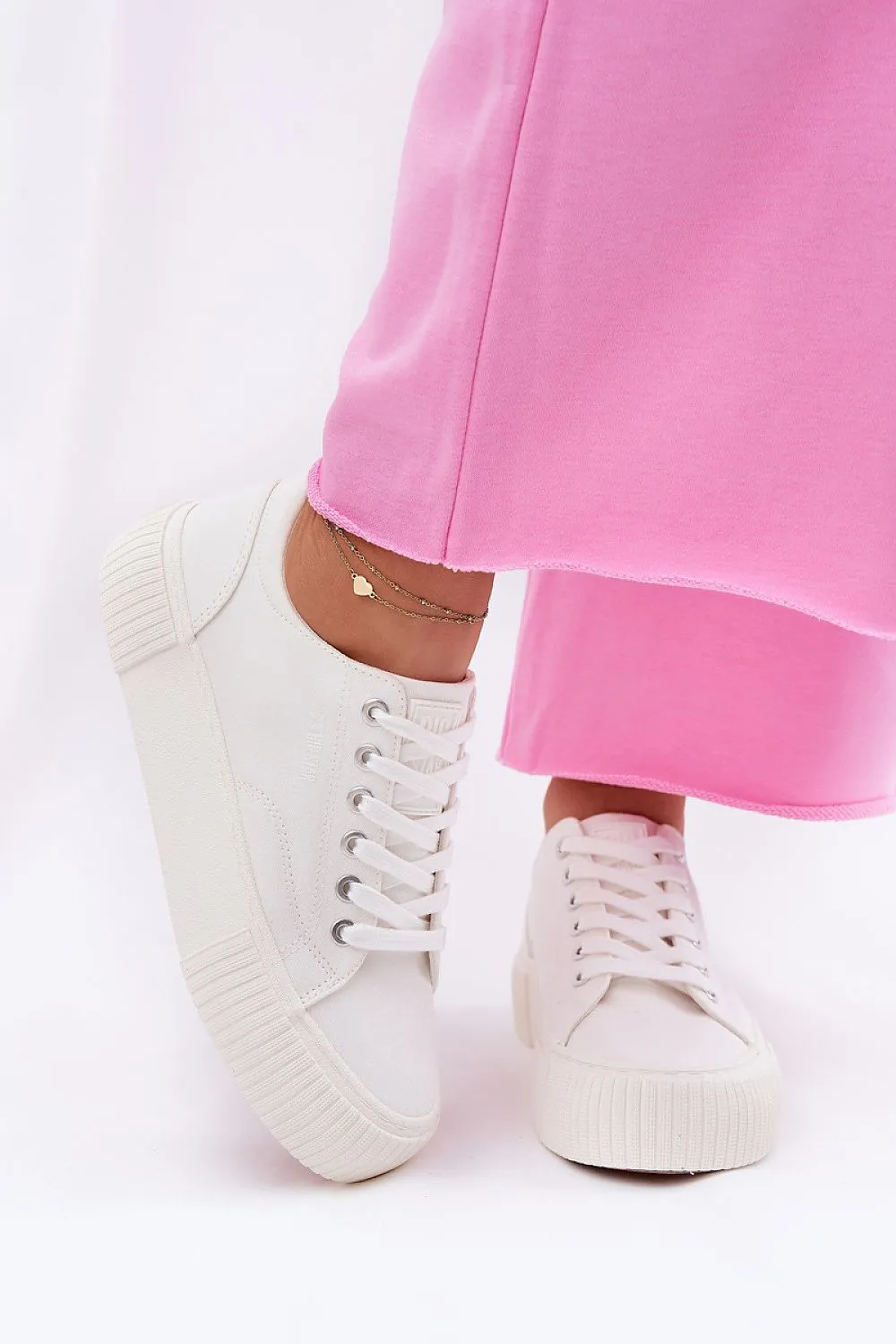 Sneakers Step in style